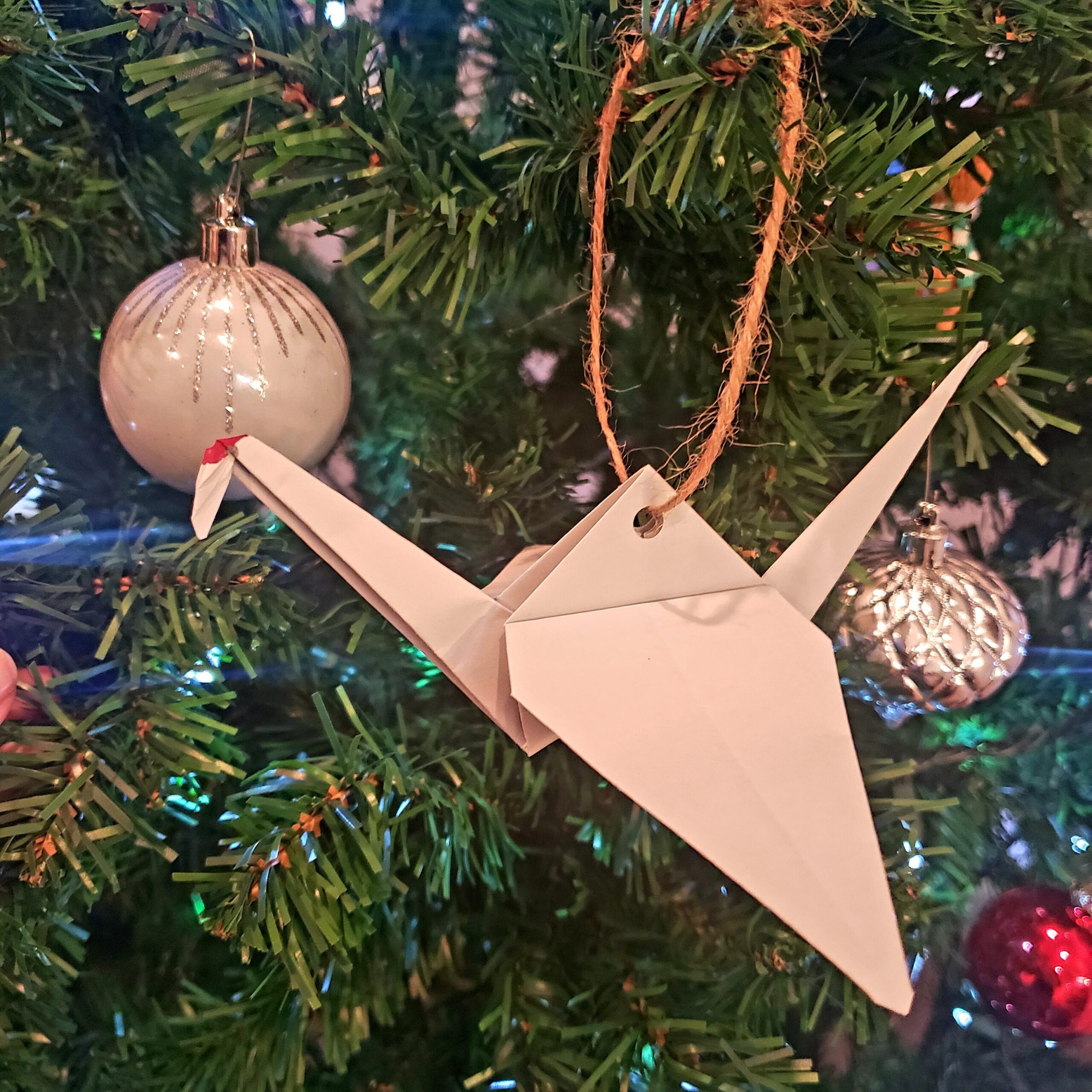 Make Christmas Yarn Bird Ornaments - SelectedCrafts